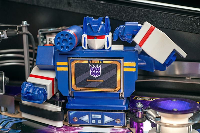 TRANSFORMERS: More Than Meets the Eye Premium Edition