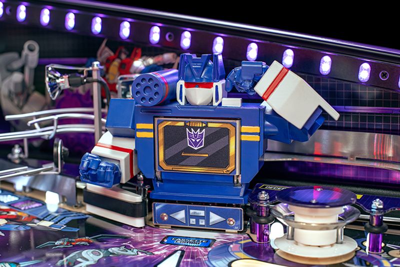 TRANSFORMERS: More Than Meets the Eye Limited Edition
