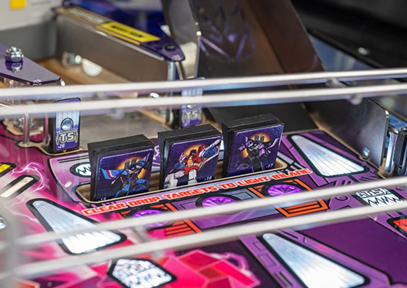 TRANSFORMERS: More Than Meets the Eye Premium Edition